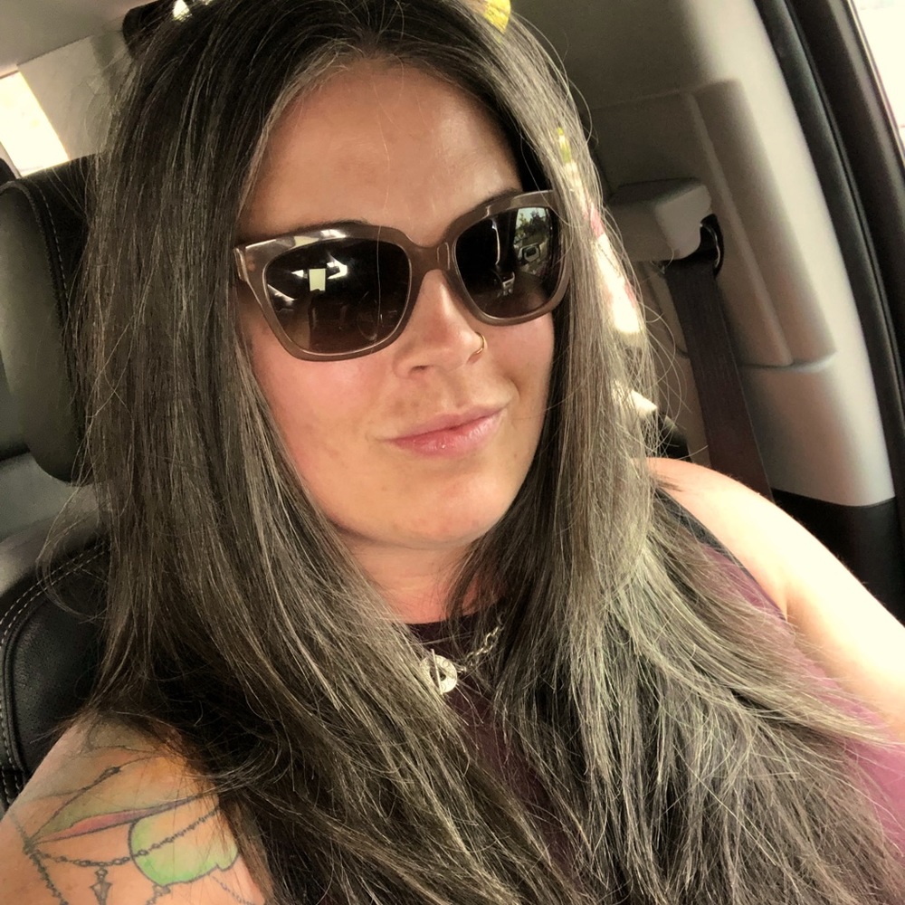 Meet your Posher, Julie